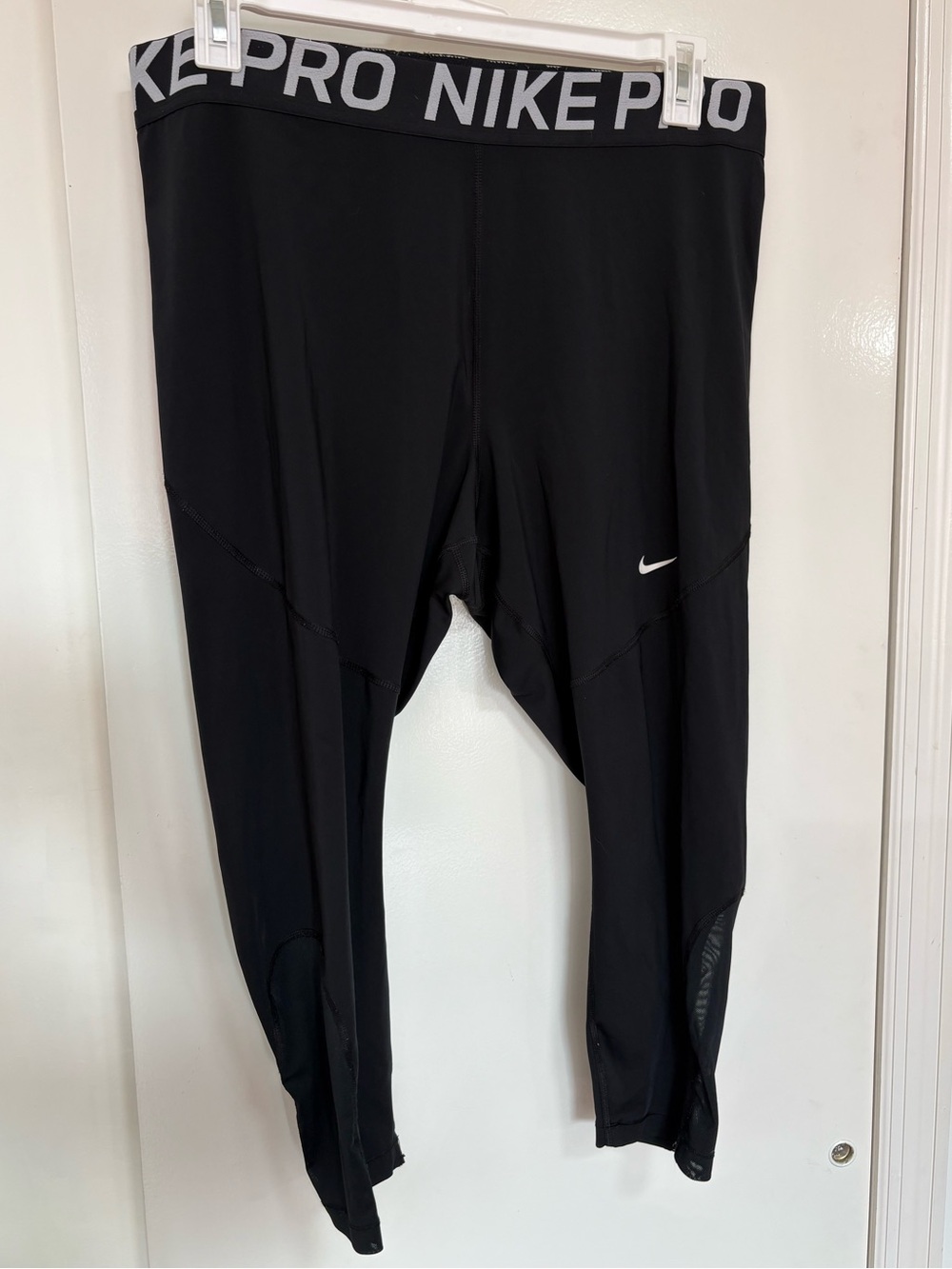 Nike pro leggings -  black with mesh panel - 2x